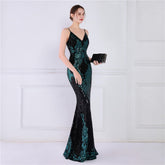 Kleid mit Trägern und Pailletten aus Netzstoff mit Flügelmuster